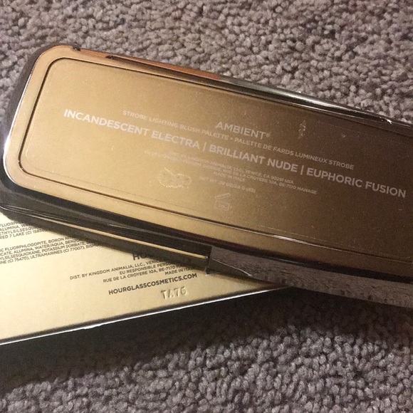 Ambient Strobe Lighting Blush - Picture 3 of 3